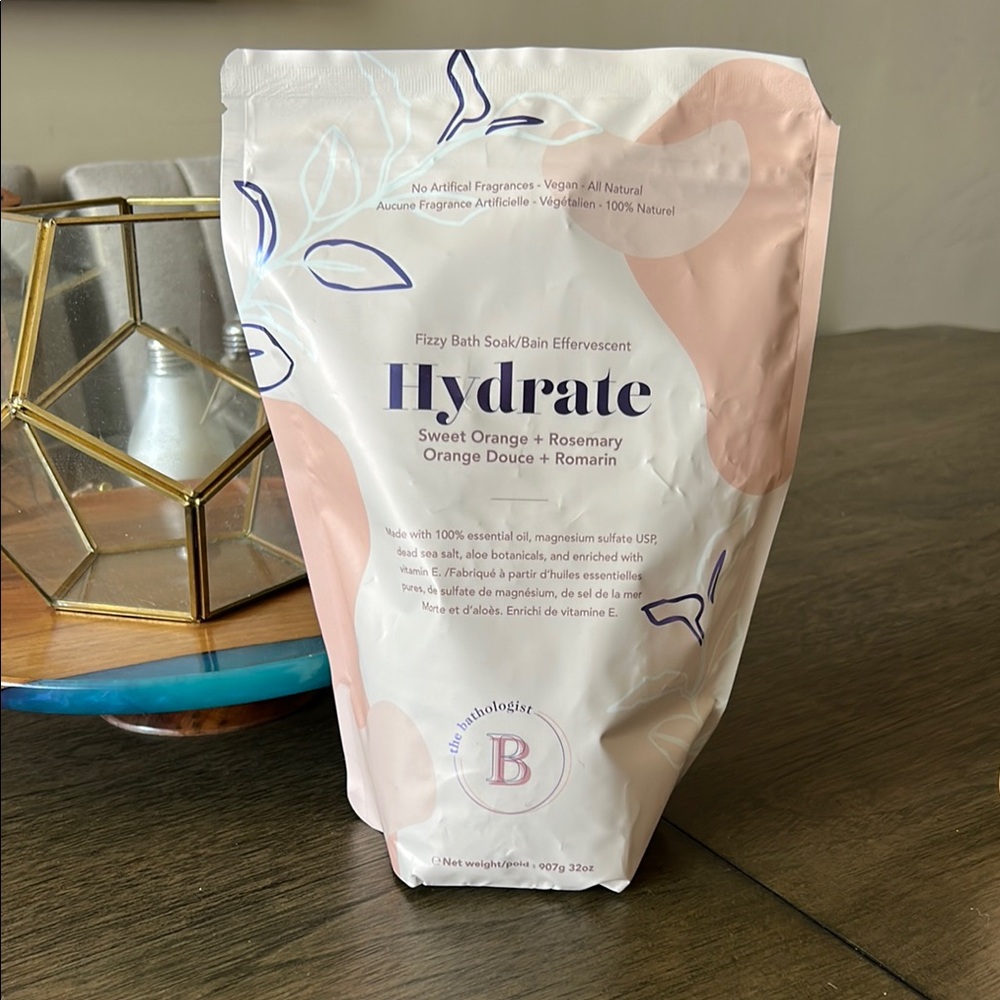 Hydrate Bath Soak - Pink with free candle!